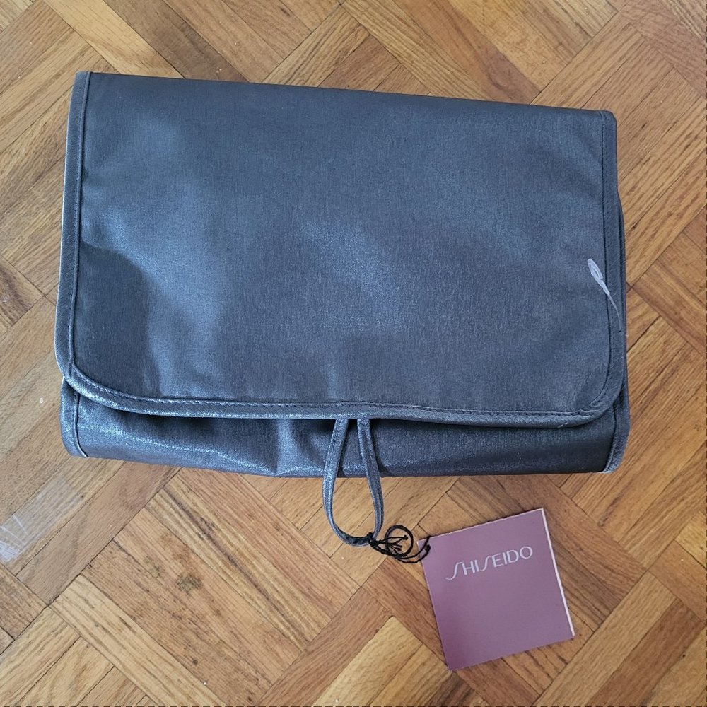 Shiseido Limited Edition Tri-fold Traveler (Bag only)